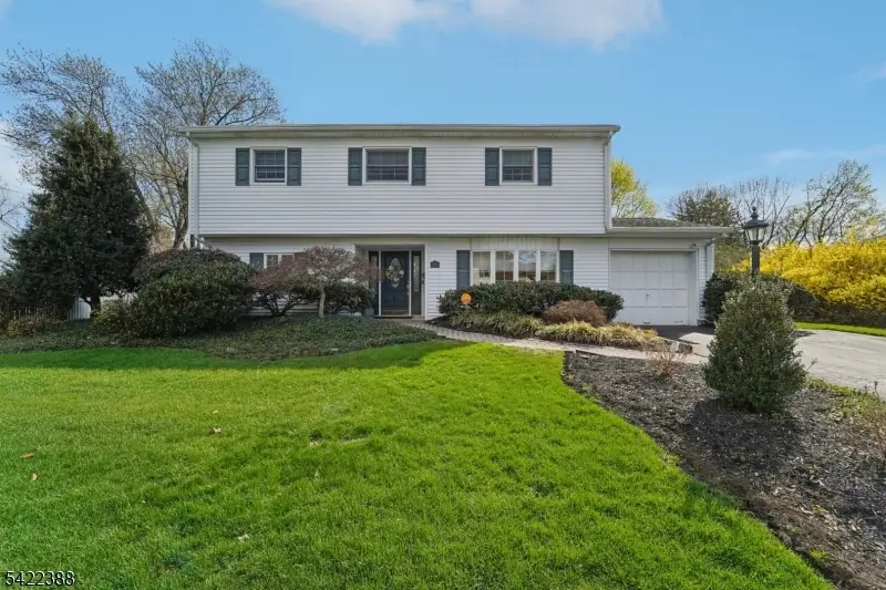 15 Ella Ln, Preakness, NJ 07470 - #1