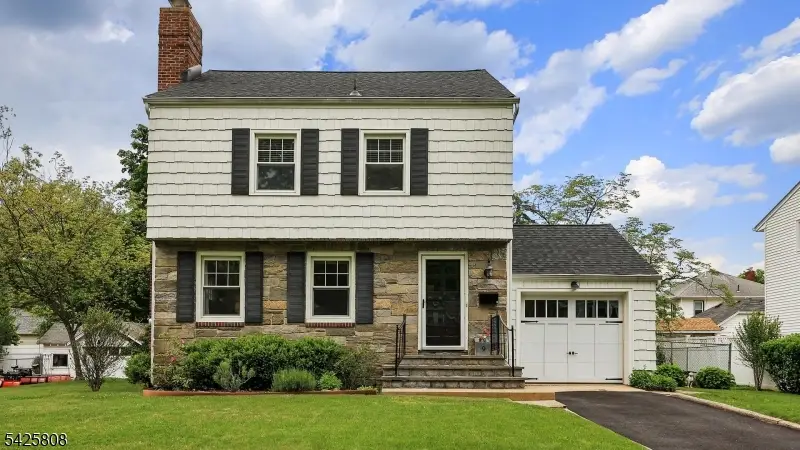 9 Hawthorne St, Cranford, NJ 07016 - #1