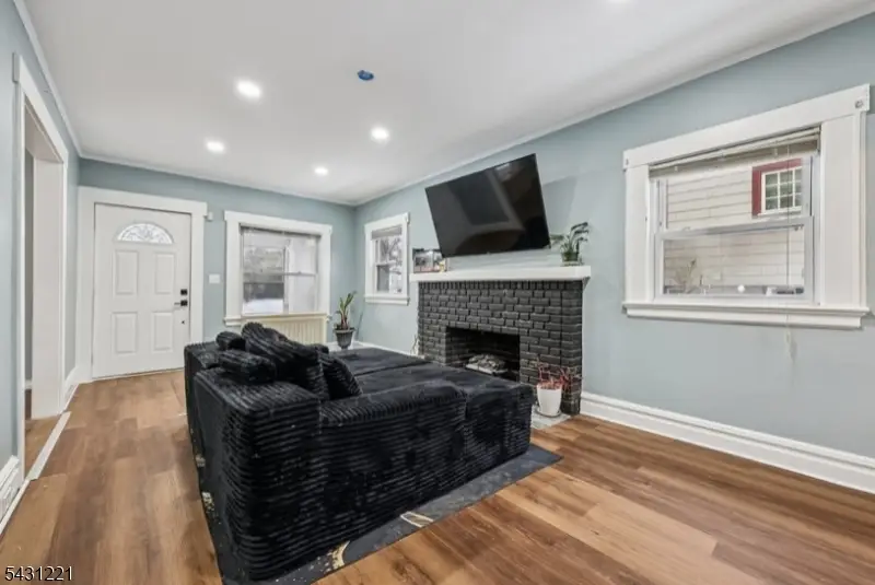 48 Laurel Ave, East Orange, NJ 07017 - #3