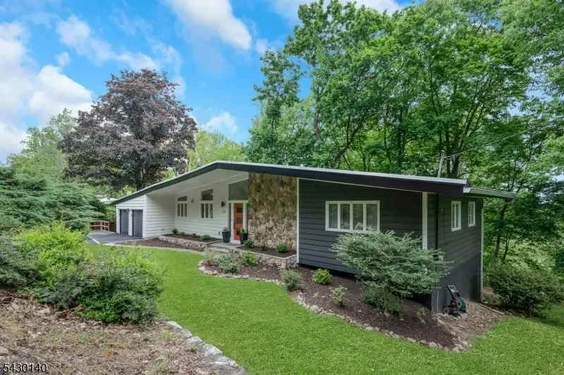 29 Skyline Dr, Morris, NJ 07960 - #1