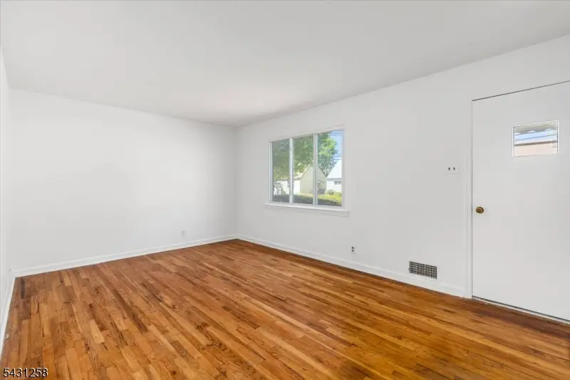 23 Riverdale Ave, Belleville, NJ 07109 - #3