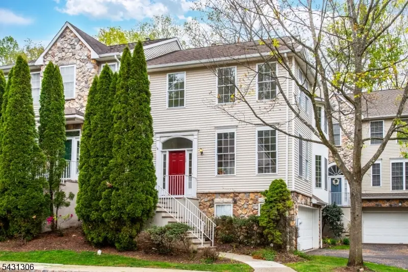 148 Arrowgate Dr, Randolph, NJ 07869 - #1