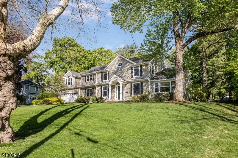 34 West Dr, Livingston, NJ 07039 - #3