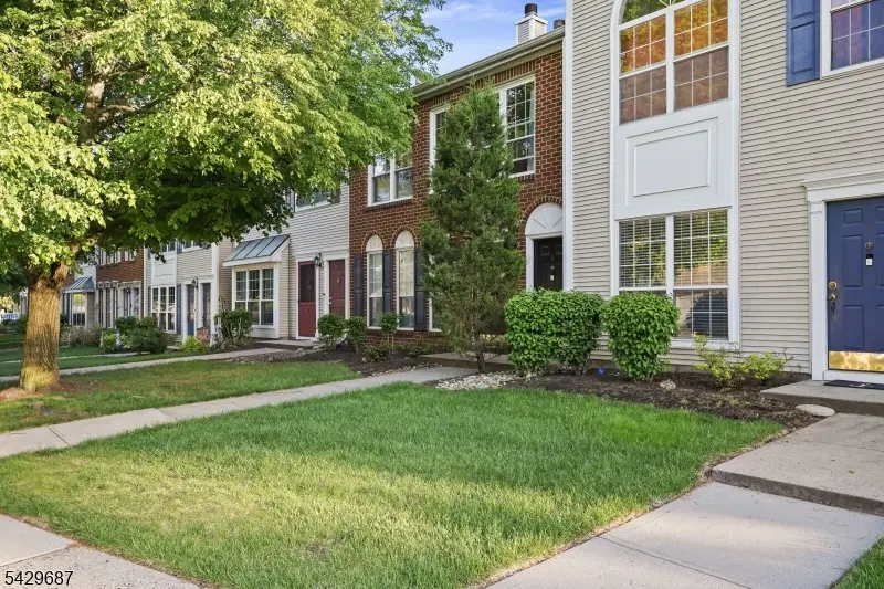 6 Amethyst Way, Franklin Park, NJ 08823 - #1