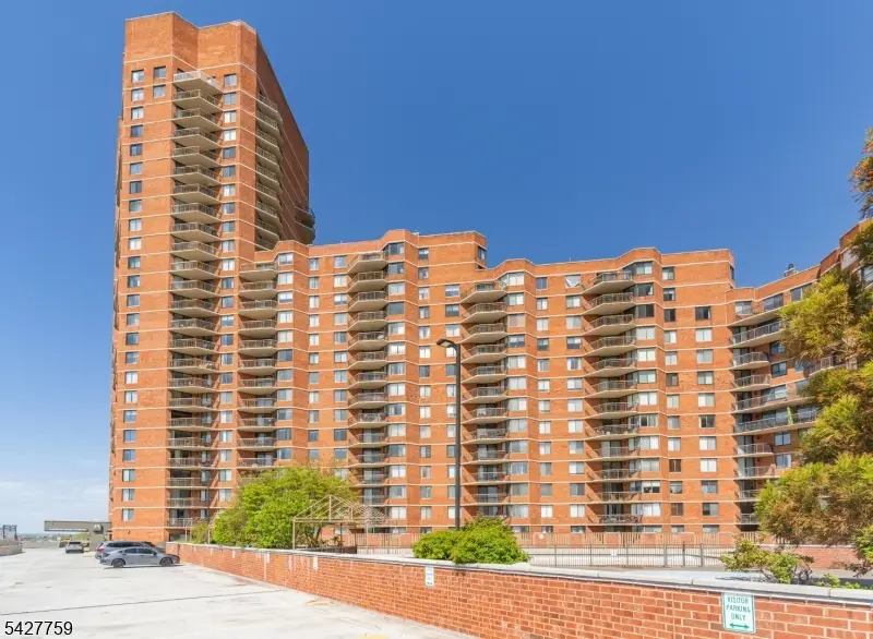 831 Harmon Cove Tower, Secaucus, NJ 07094 - #1