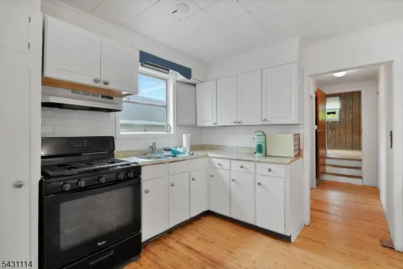 8 Cornell Way, Hopatcong, NJ 07843 - #3