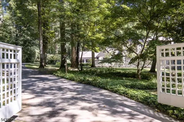 620 Van Beuren Rd, Harding Twp., NJ 07976
