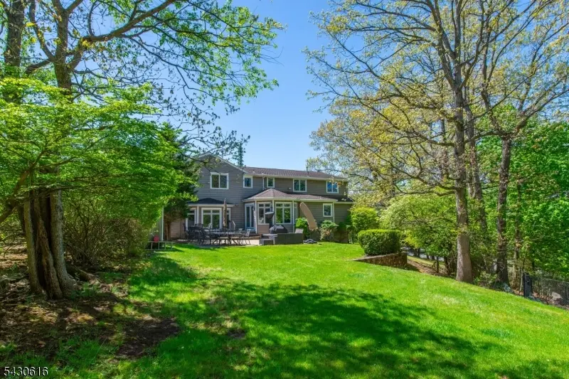 68 Rockledge Dr, Livingston, NJ 07039 - #3