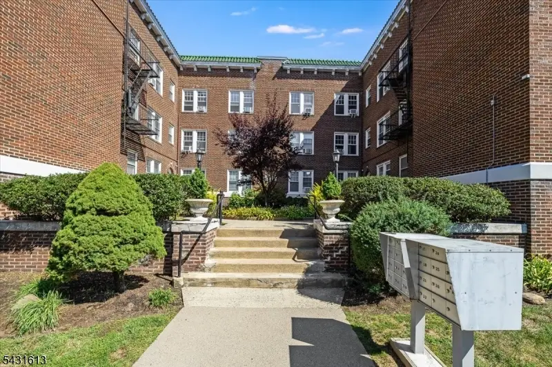 2 Altamont Ct #24, Morristown, NJ 07960 - #1
