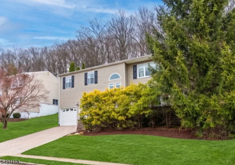 54 Highview Ter, Rockaway, NJ 07801 - #1