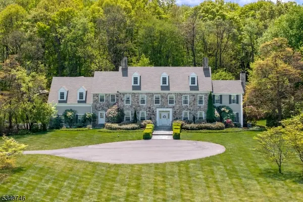 13 Glennon Farm Ln, Tewksbury Twp., NJ 08833