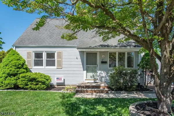 47 Burnside Pl, Wanaque Boro, NJ 07420