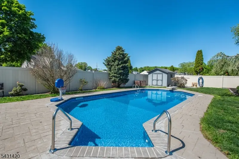 47 Burnside Pl, Haskell, NJ 07420 - #3