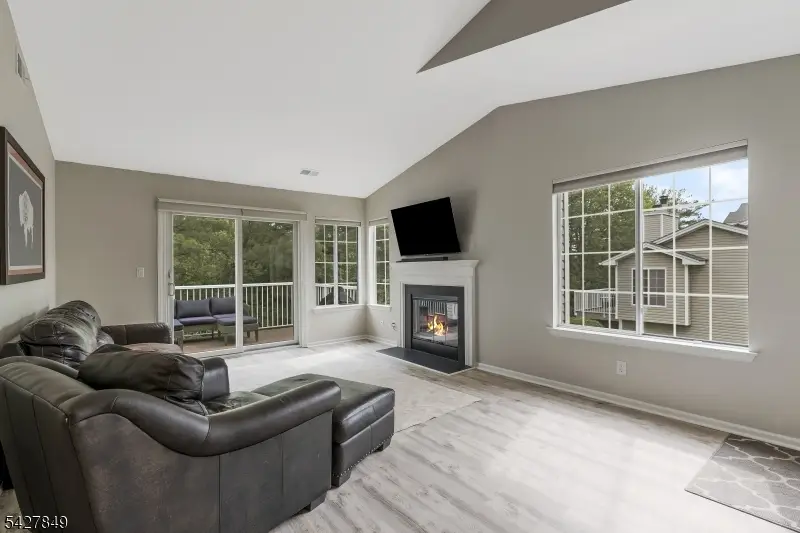 18 Pine Court #18, The Hills, NJ 07921 - #3