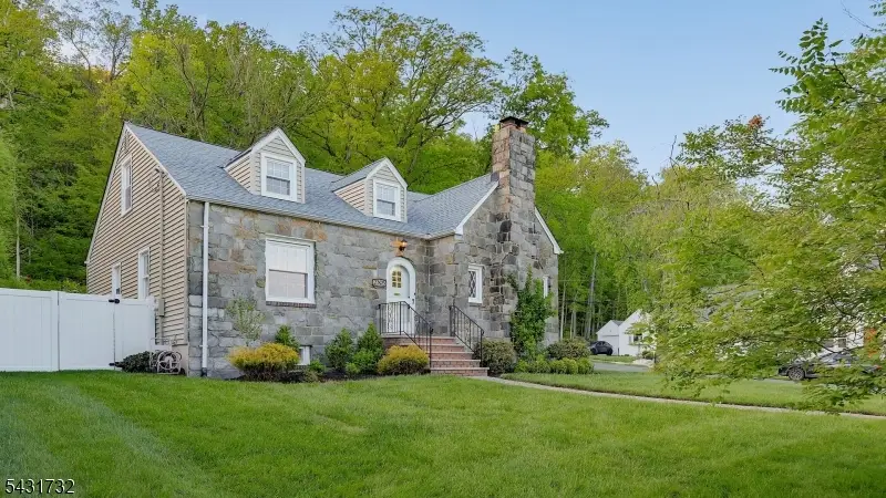 2395 Lake Park Ter, Scotch Plains, NJ 07076 - #2