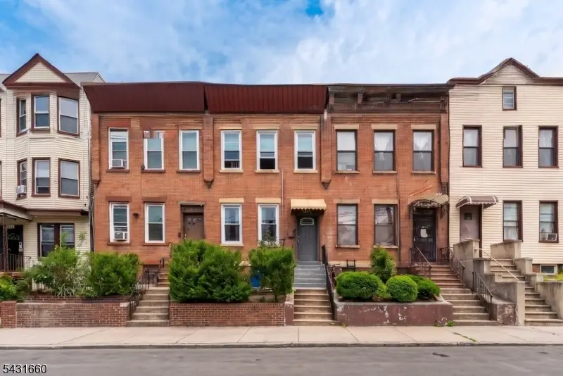 140A Clendenny Ave, Jersey City, NJ 07304 - #1