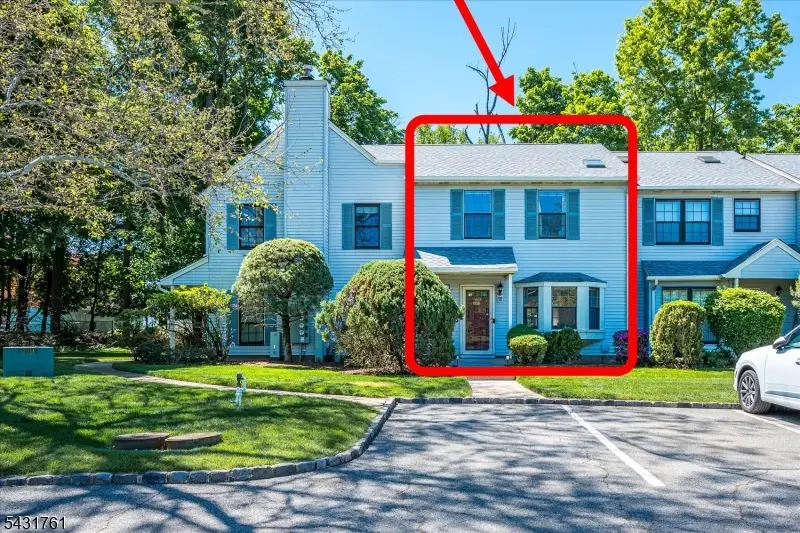 1402 Maplecrest Rd, Edison, NJ 08820 - #2