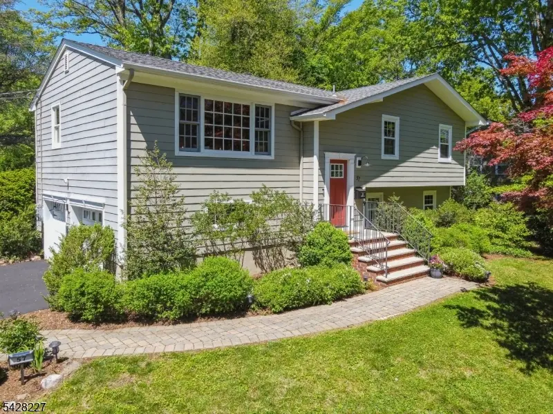 57 Ambar Pl, Bernardsville, NJ 07924 - #1