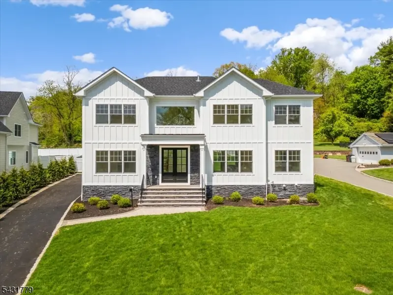 74 Hillside Ave, Livingston, NJ 07039 - #1