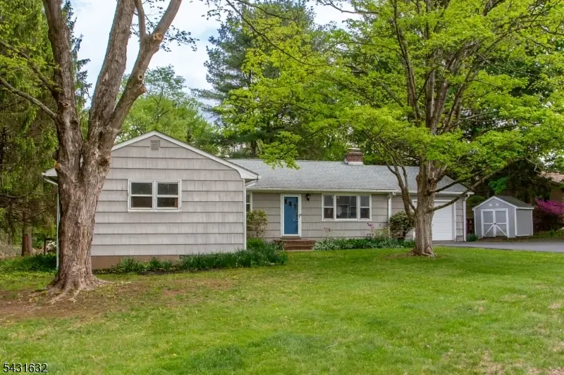 40 Union Rd, Clinton, NJ 08809 - #2