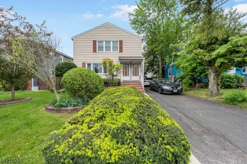 728 E 1st Ave, Roselle, NJ 07203 - #1