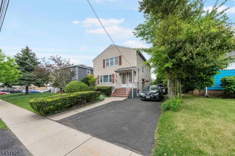 728 E 1st Ave, Roselle, NJ 07203 - #3