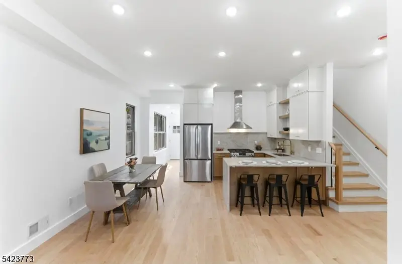 113 Oak St, Jersey City, NJ 07304 - #1