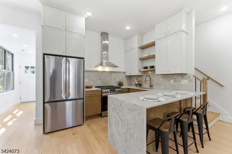 113 Oak St #1, Jersey City, NJ 07304 - #1