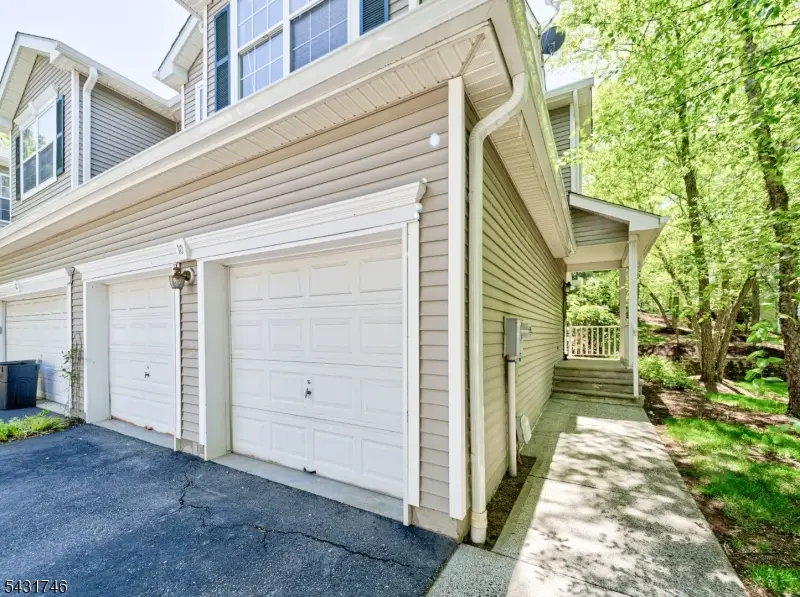 10 Cypress Ct, Clinton, NJ 08809 - #1