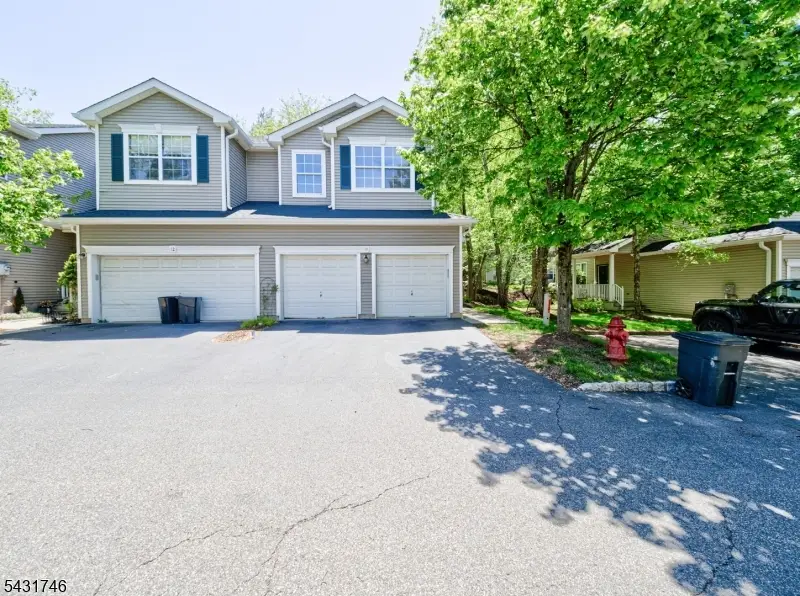 10 Cypress Ct, Clinton, NJ 08809 - #2