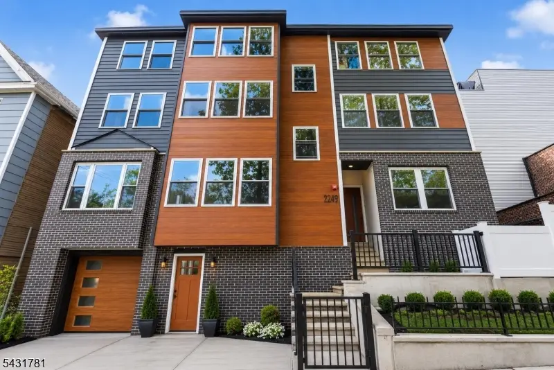 2249 John F Kennedy Blvd, Jersey City, NJ 07304 - #2