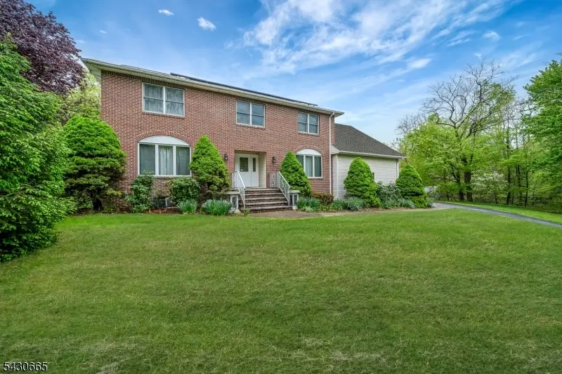 11 Ledgerock Ct, Parsippany Troy Hills, NJ 07950 - #2