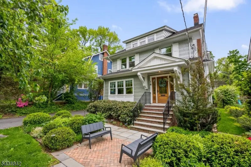 16 Oakview Ave, Maplewood, NJ 07040 - #2