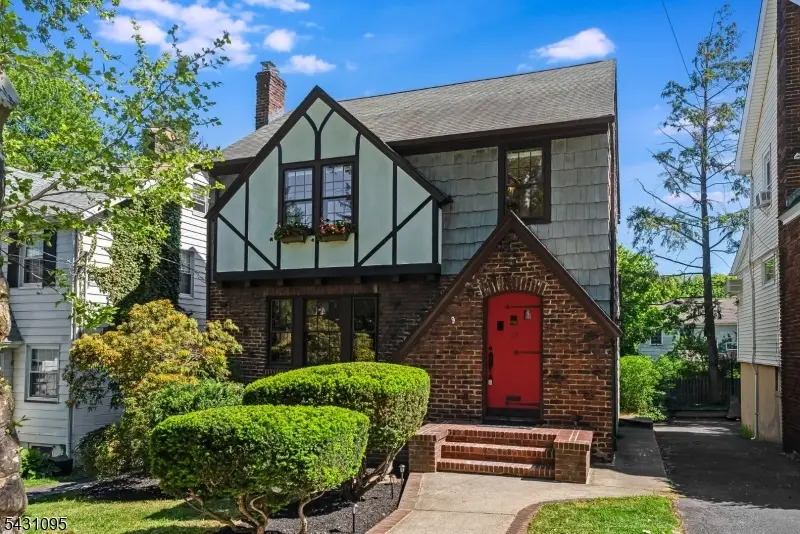15 Rynda Rd, Maplewood, NJ 07040 - #1