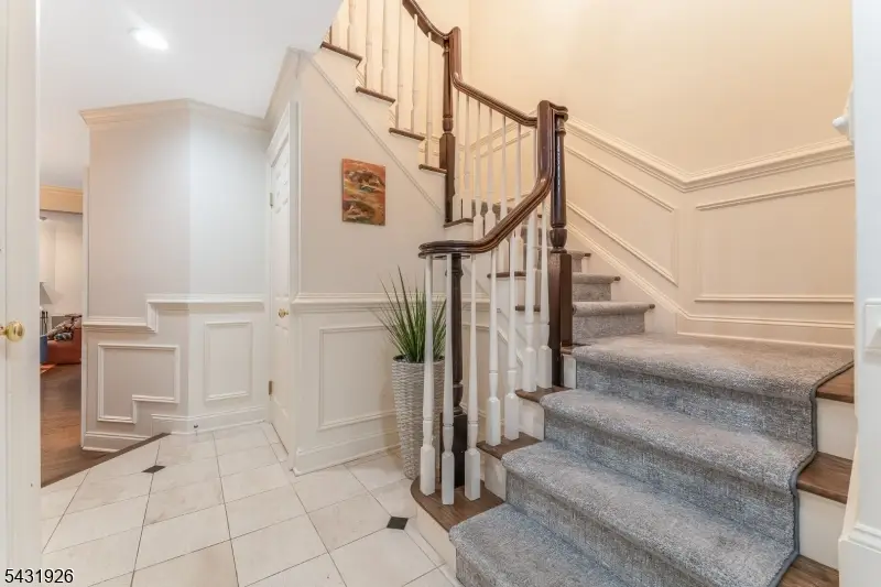 706 Park Place, Springfield, NJ 07081 - #2