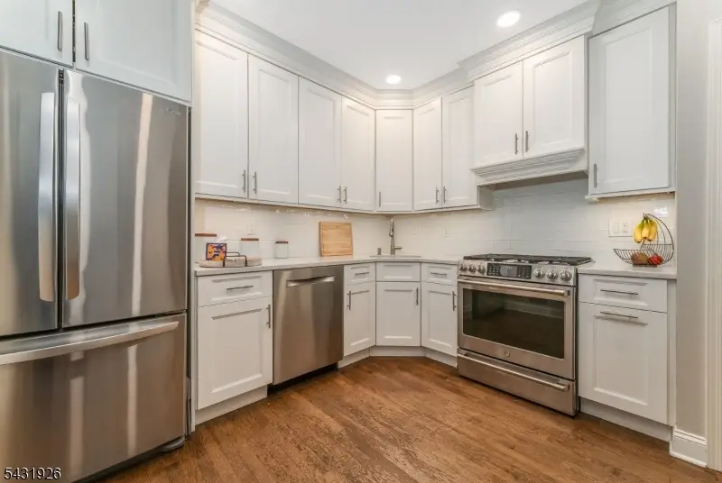 706 Park Place, Springfield, NJ 07081 - #3