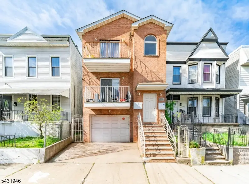 263 Forrest St, Jersey City, NJ 07304 - #1