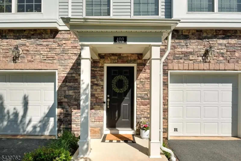 402 Saratoga Ct, Branchburg, NJ 08876 - #1