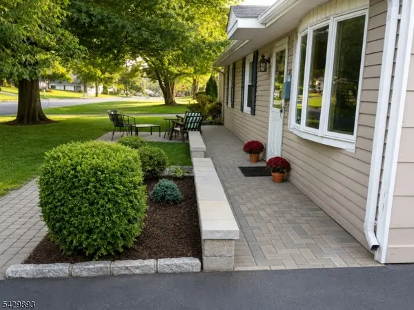 53 Harry Rd, Bridgewater Twp., NJ 08807