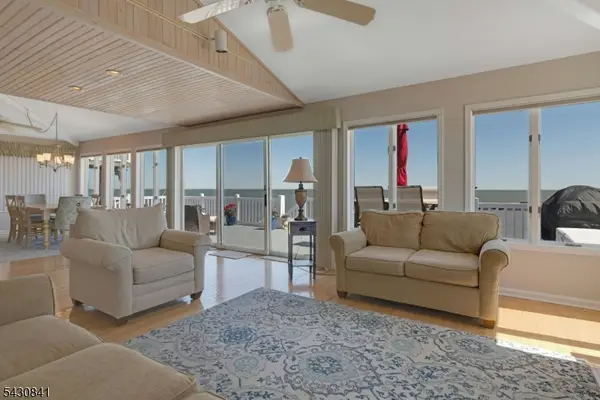 237 Heron Rd, Tuckerton Boro, NJ 08087
