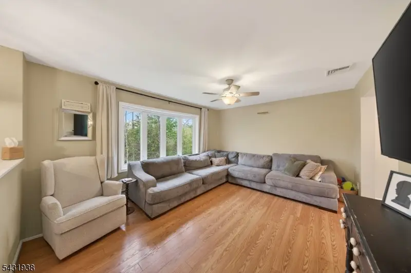 13 Valley Drive N, Vernon Center, NJ 07862 - #3
