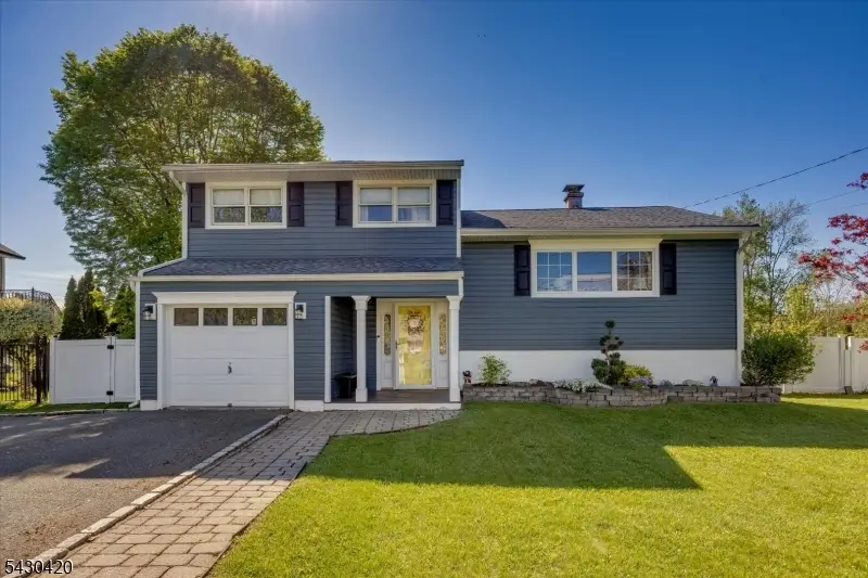 7 Beekmeer Pl, Flanders, NJ 07832 - #1