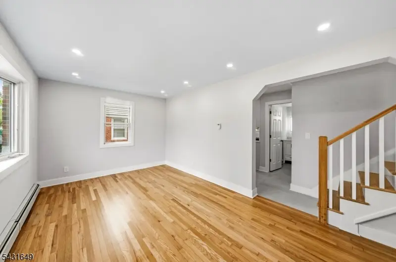 23 Prospect St, Clifton, NJ 07011 - #3