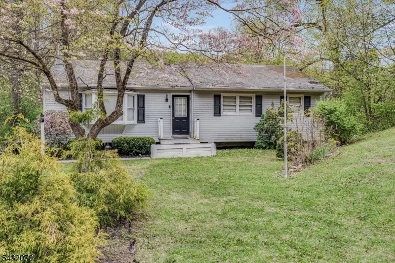 47 Woodland Dr, Vernon, NJ 07462 - #2