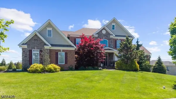 4 Jacob Ct, Raritan Twp., NJ 08822