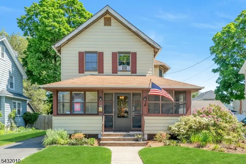 52 Terrace Ave, Rochelle Park, NJ 07662 - #2