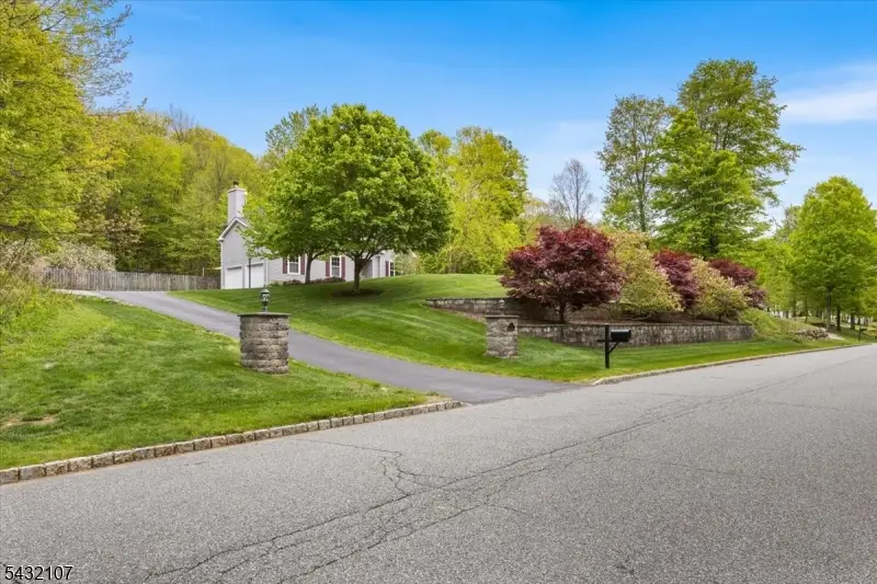 15 Upper Plateau Dr, Highland Lakes, NJ 07642 - #3