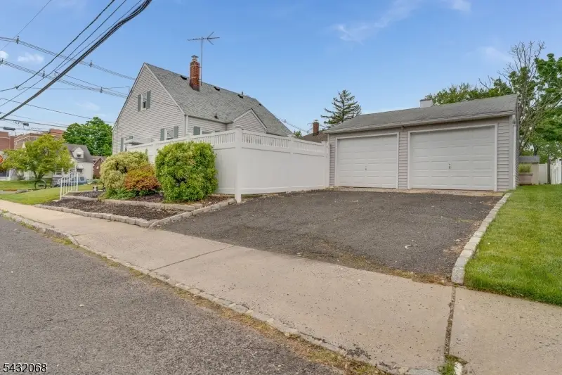 38 Eastern States Pkwy, Somerville, NJ 08876 - #3