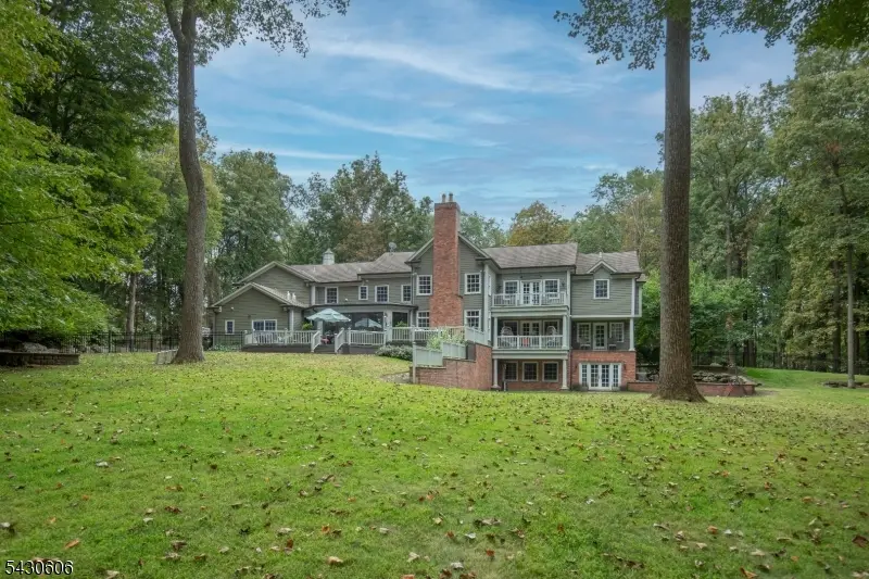 5 Burnett Rd, Mendham, NJ 07945 - #3