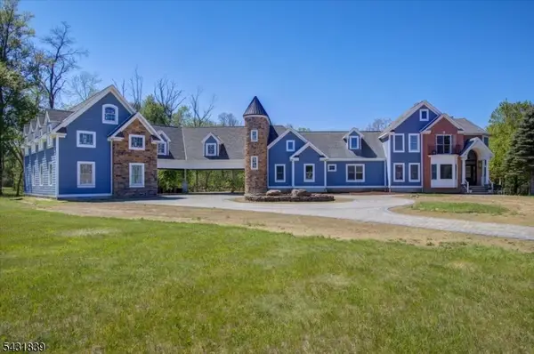 15 Spring Hunter Ct, Green Twp., NJ 07821